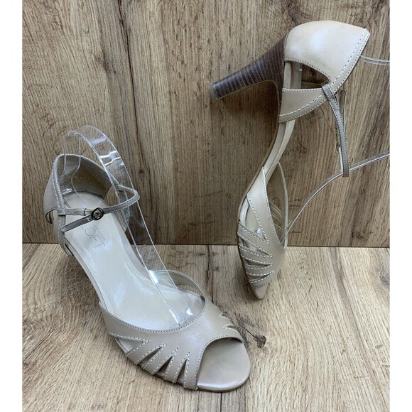 Ann Taylor LOFT Taupe-y  Leather Heel Shoes Women 8.5M Tan Peep Toe Made  Brazil - Picture 1 of 15
